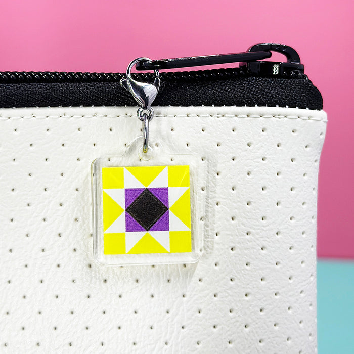 Quilty Zipper Charm - Non_Binary Pride